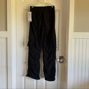 Lululemon NWT Dance Studio Cargo Pant XS